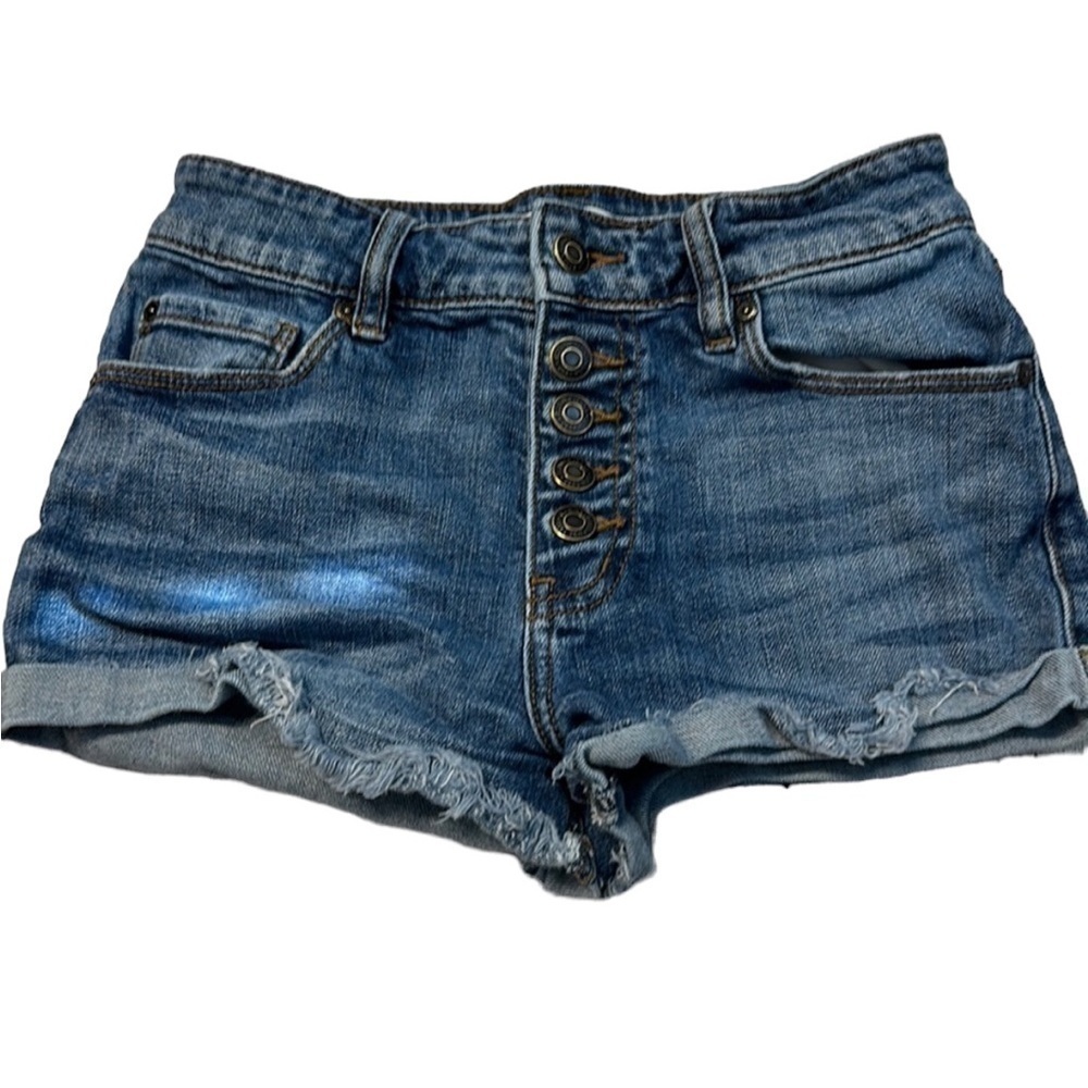Eunina Kara high wise high low rolled shortie. Size xs. Distressed.